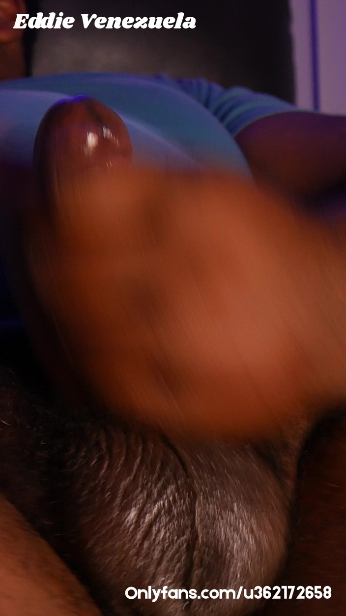 Eddie Venezuela: Black Bear Fucks a Wet Mouth