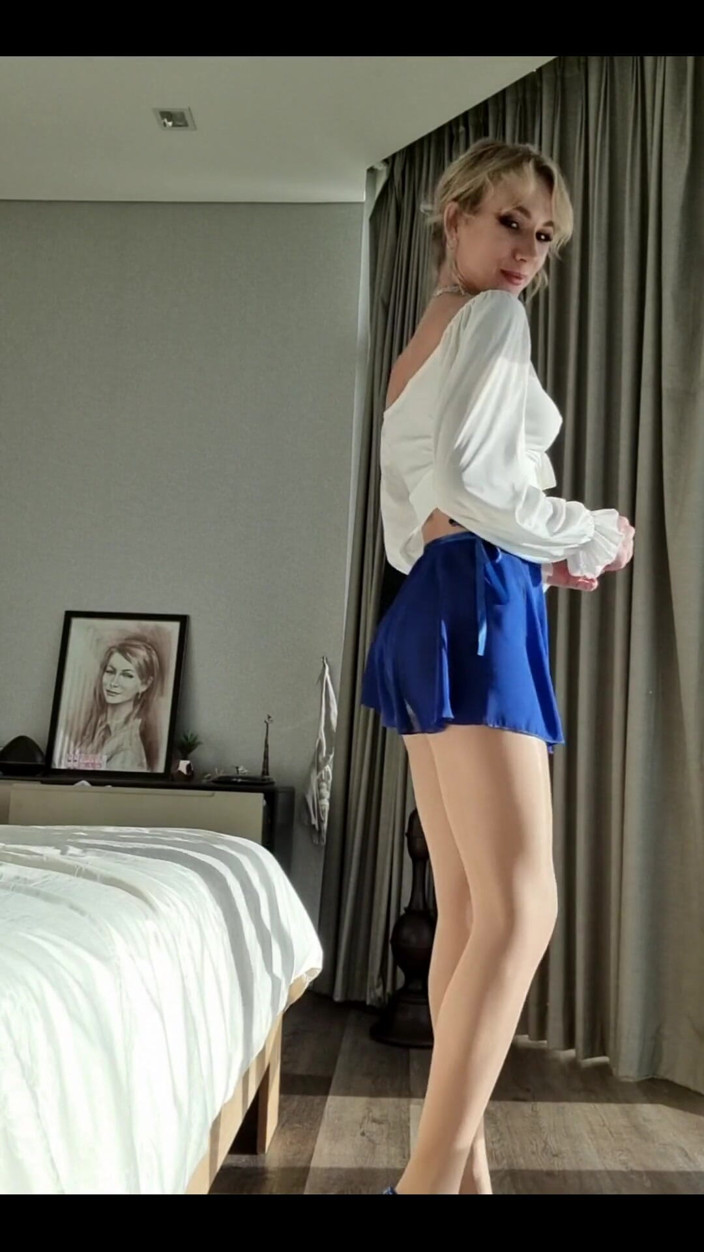 Angel The Dreamgirl: Solo Erotic Show
