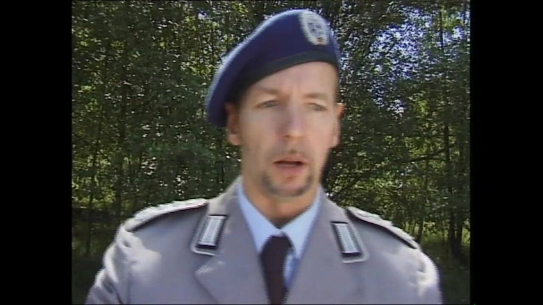 Deutschland porn: Żołnierze uprawiają seks grupowy na świeżym powietrzu w obozie z puszczalskimi...