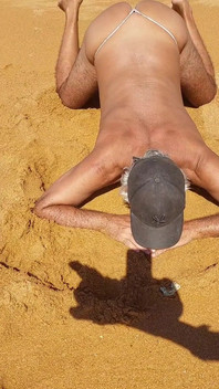 Ladysilva Hot Ass on the Beach, Go Fuck Me