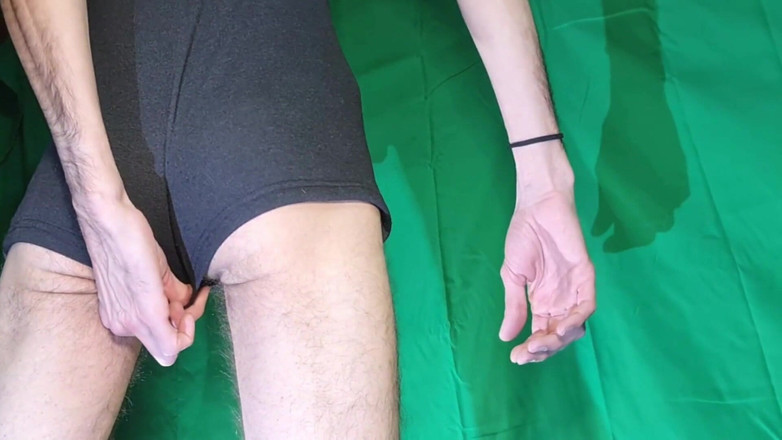 HeIsSooThin: Sadece bir tişört ve biraz erken boşalma