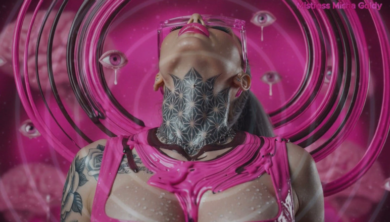 Goddess Misha Goldy: Otevřená ústa, mozek zlomený