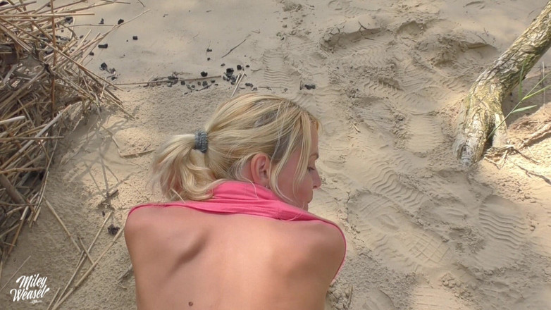 Miley Weasel: 안 돼!! 내 보지에 모든 것을 사정하는 사진작가!!