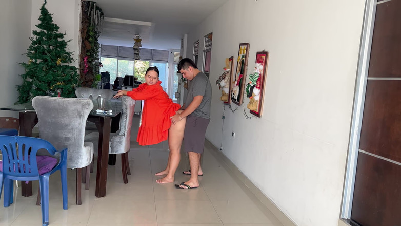 Pronoia Mey: Я трахаю падчерку сліпого чоловіка поруч з ним, Сперма падає на нього, і він подумав, що це крем