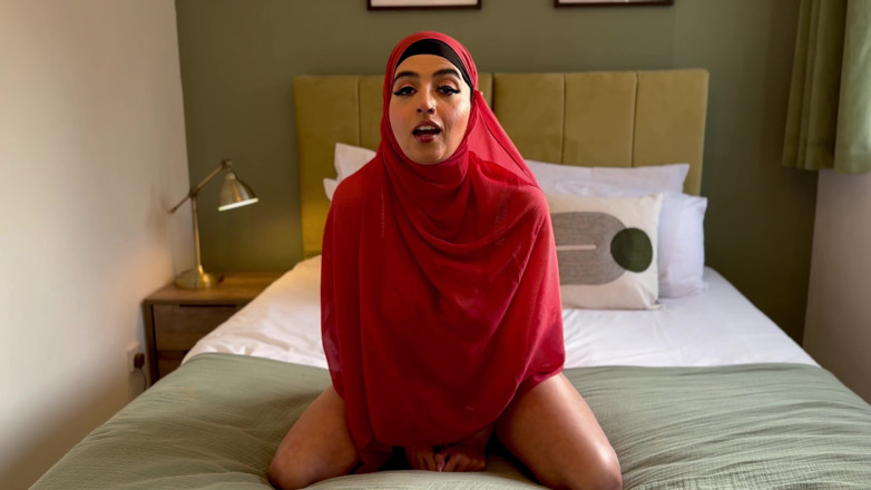 Aaliyah Yasin: Aaliyah Yasin Starts Ramadan with a JOI