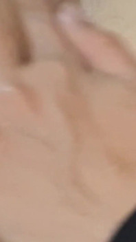 면도기로 엉덩이를 면도하게 해줘