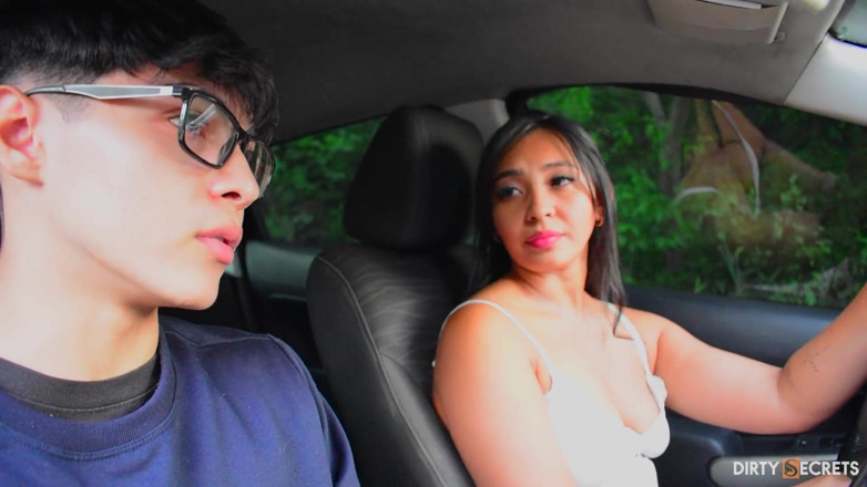 Dsfilmation: Leyla เย็ดอาจารย์สอนขับรถแล้วถ่ายคลิปด้วยมือถือ