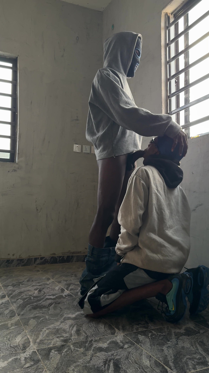 YungthugM: Ne futem într-o clădire incompletă