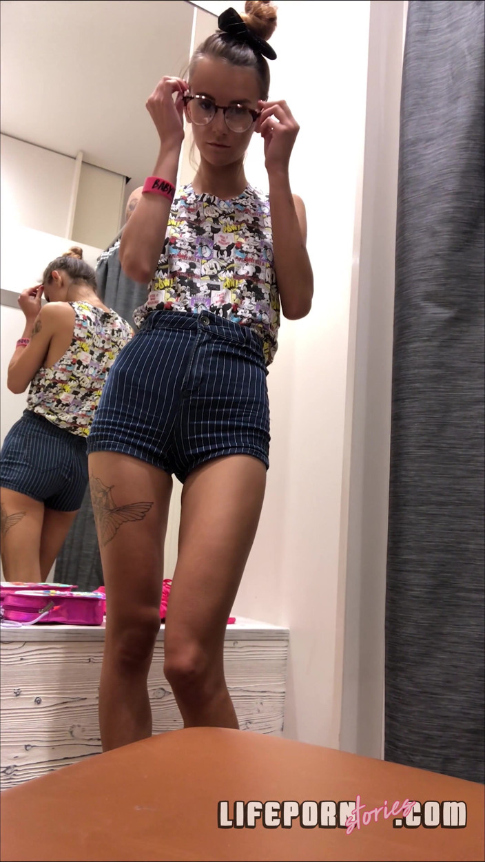 Life Porn Stories: Povești porno de viață 8 - partea 1 tachinare zveltă în vestiar - curvă slabă...