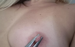 Sweet Luna: Hraní se šroubákem a pincersem