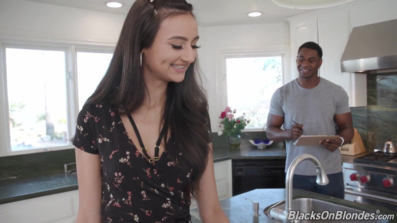 Blacks On Blondes: Eliza ibarra viene distrutta dal grande cazzo nero dell'appaltatore