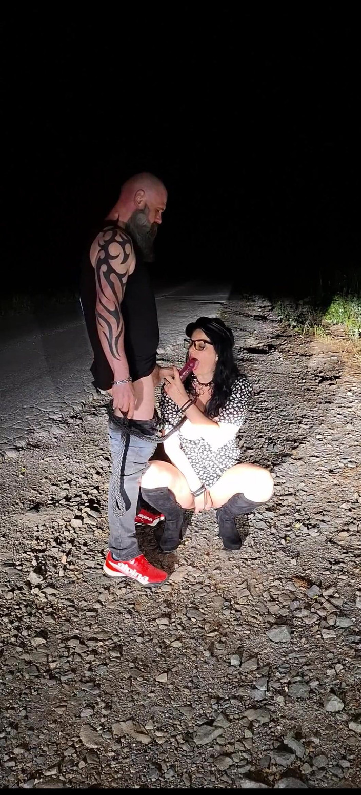 Toilet Mommy: Une Mamie Coquine Me Fait Jouir Dans Sa Bouche