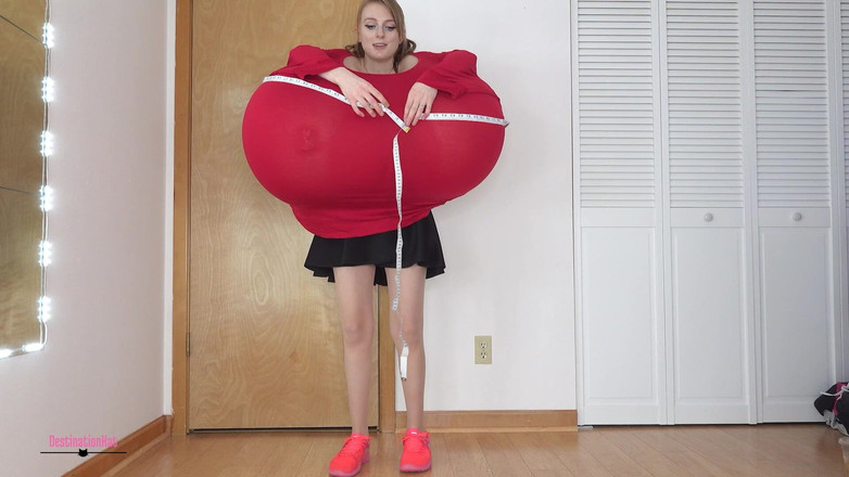 Destination Kat: Gigantische borstexpansie compilatie