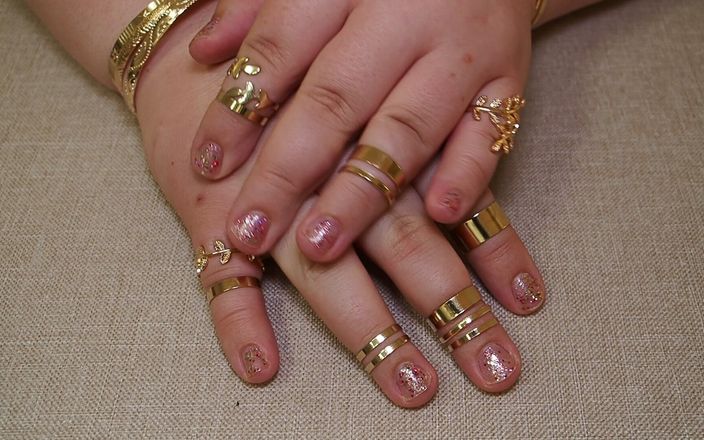 Anastasia Gree: The Beauty of Chubby Hands: Mesmerizing Fingers and Palms