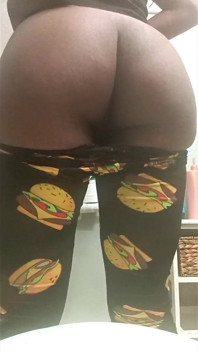 Teen Sneaks to Show off Her Fat Ass
