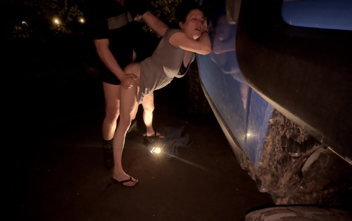 Whore Moan: Quickie au bord de la route, gorge profonde en public,...
