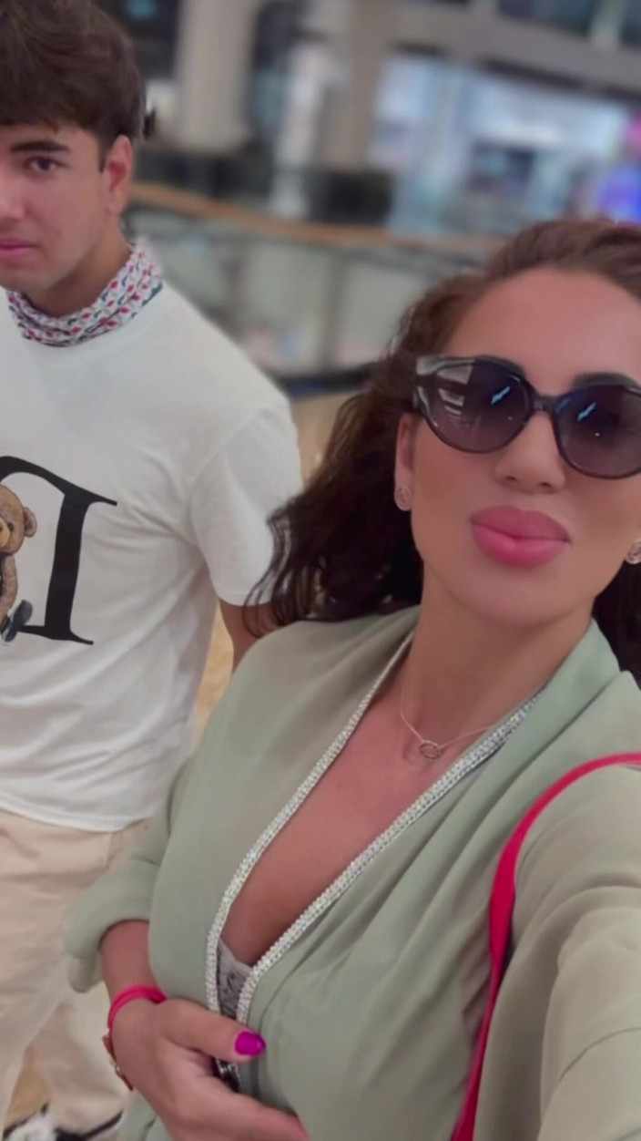 Alesyamuscledoll: Sassy, ale silná svalová panenka