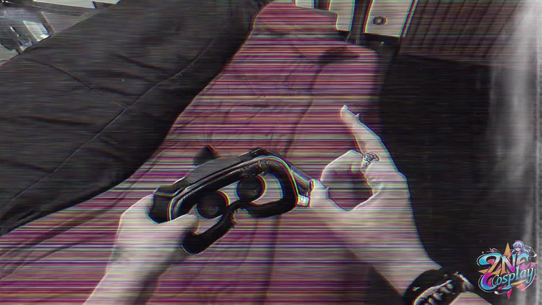 QroZne Studios: Zne cosplay - 来自赛博朋克堡的Lucy Amberzinha和Qrozne