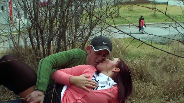 THAGSON: Baise en plein air dans la rue