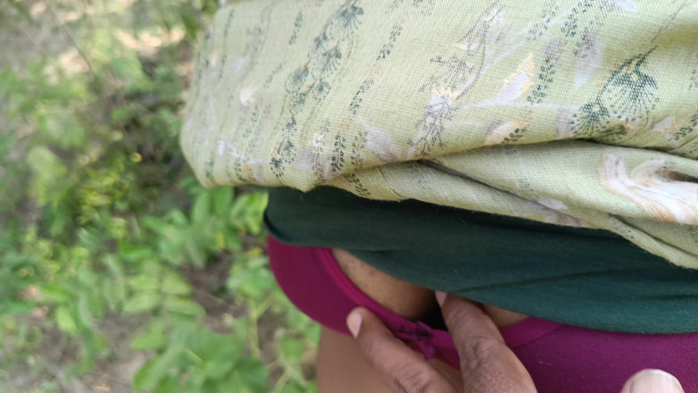 Magilmathi: 继兄在丛林里做爱