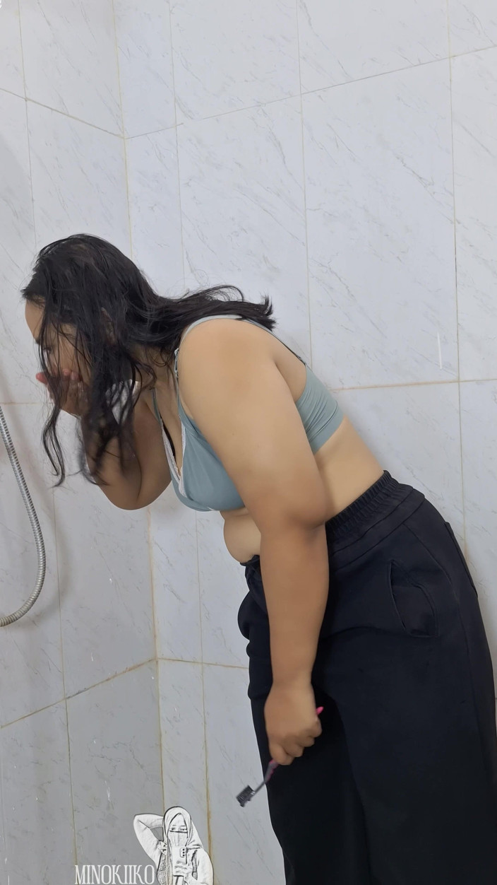 Minokiiko: hijaabi sharmili muslim tichar ko apne kaamuk chhaatr ke saath...