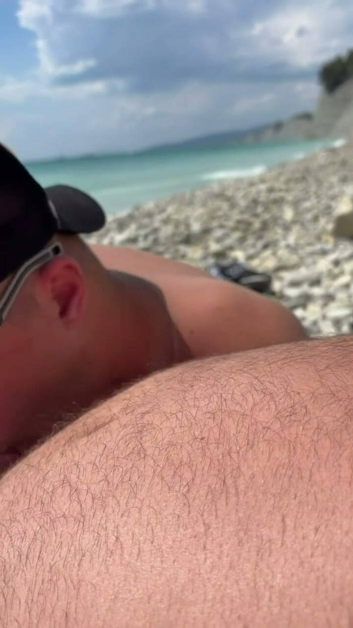 hot_bears_rus: หาดเปลือยกาย
