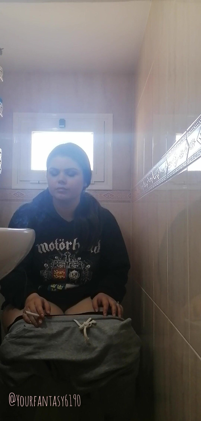 Your fantasy studio: Veilleur sur les toilettes
