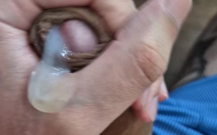 Lkdick8: Un ragazzo con un pene molto enorme - My Onlyfans: Lkingsbr