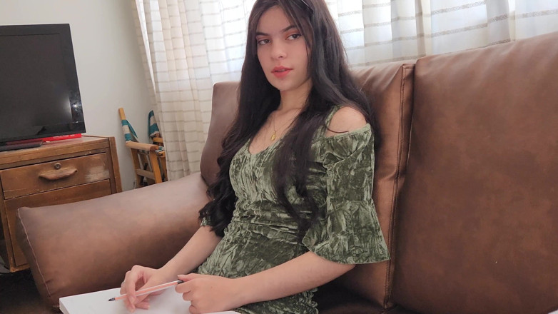Jopy sex: 남친의 가장 친한 친구를 따먹는 내야의 섹시하고 섹시한 Laura가 침대에서 알몸으로 따먹히다