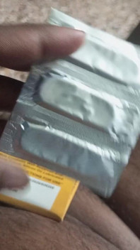 Aku ngentot memek istriku di kamar malam