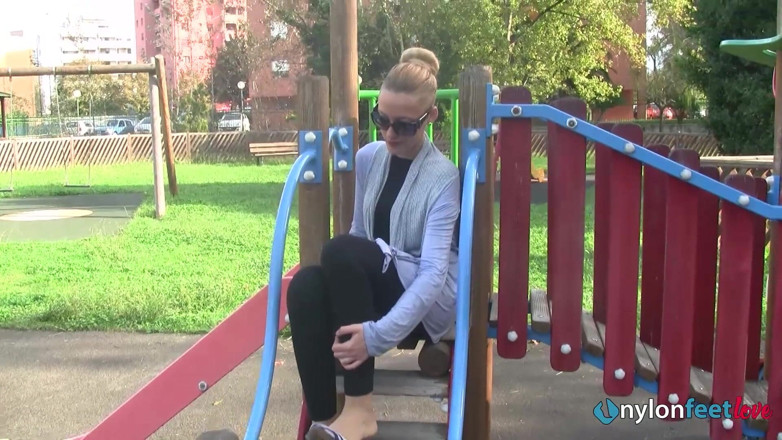 Foot Fetish HD: Christelle on the playground