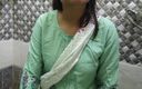 Saara Bhabhi: Hinduska historia seksu odgrywa rolę - indyjska piękna macocha zerżnięta przez...