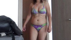 Ardientes69: Piękna 58-letnia latynoska macocha popisuje się na plaży, zanim rucha swojego...