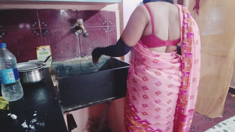 Reshmahotever: 配管工とのセックス パート1