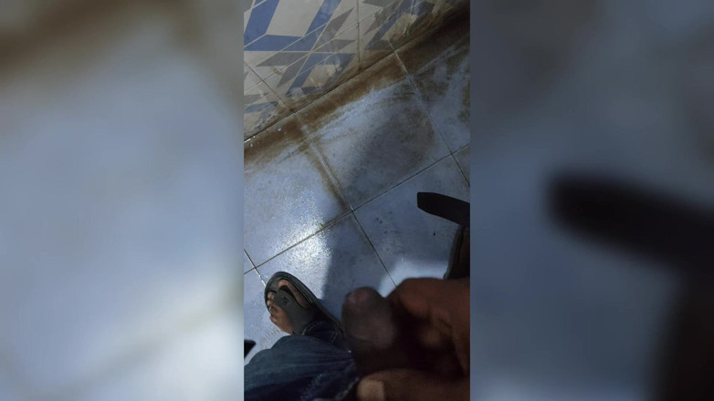 sureshFeb7: Masubasi kamar mandi cowok India Selatan