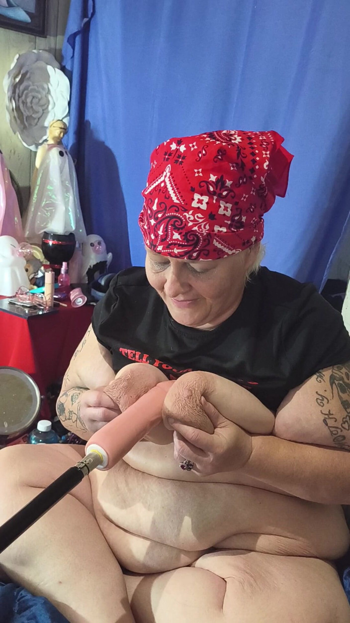 HerculesnVENUS: Ona jest maszyną do pieprzenia titfucking i ona blow job...