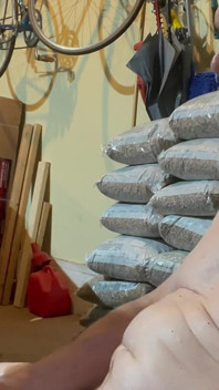 Ayah jago banget nyepong kontol dan merokok.