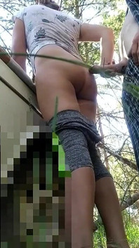 Sexo en la naturaleza. Sexo en el capó de un auto