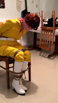 April O'neil Cosplay vymrdaná