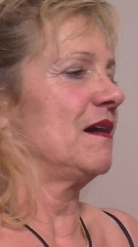 Sharing a cock during a threesome makes the fuck more exciting for the two sexy German MILFs present at Simone's house