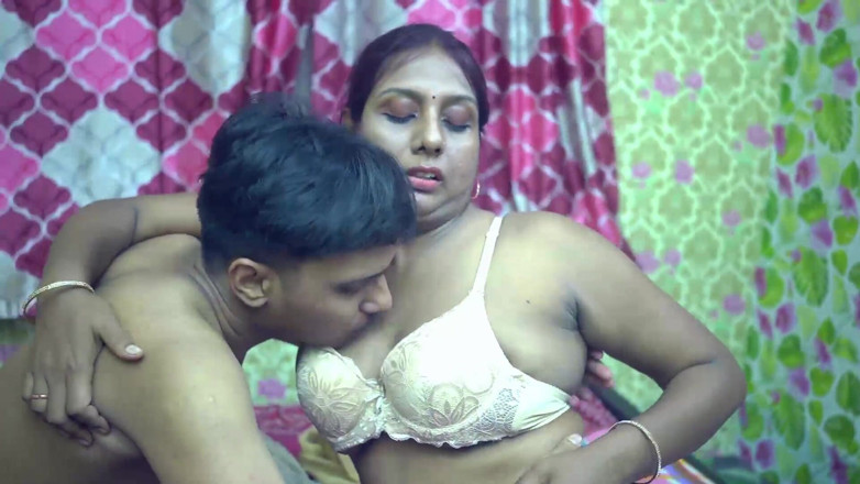 BIREA: Desi Jhuma Stepaunty(big Boobs)fucking with Her Step Son