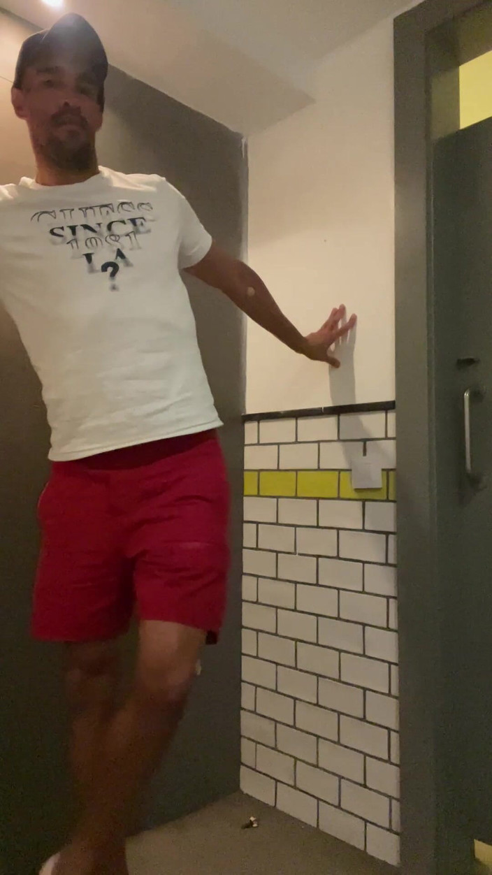 Paul Williams: Eu Fico Nua em Restaurante de Serviço Rápido