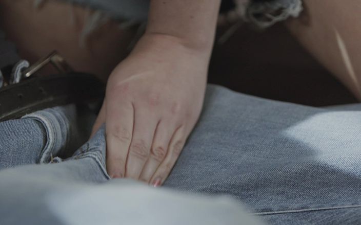 Sweet Sinner: あなたのお父さん3シーン1若い女性がコックを欲しがる