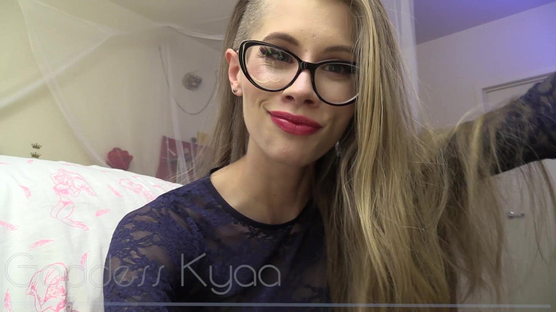 Kyaa Chimera: मेरे बिस्तर के पैर पर