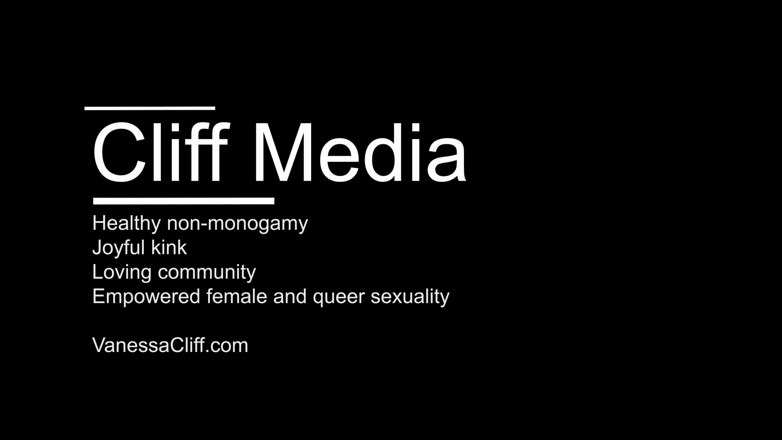 Cliff Media: Vollständiges Video - Starbutts: Gloryhole-kunden Bestellen Kaffee Mit Speziellem Sahne - Cliff...