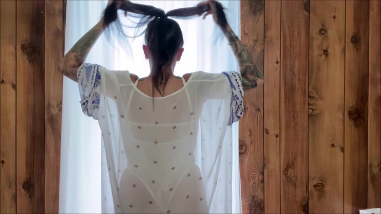 Miss Morticia: Ejaan Bukan Bogel