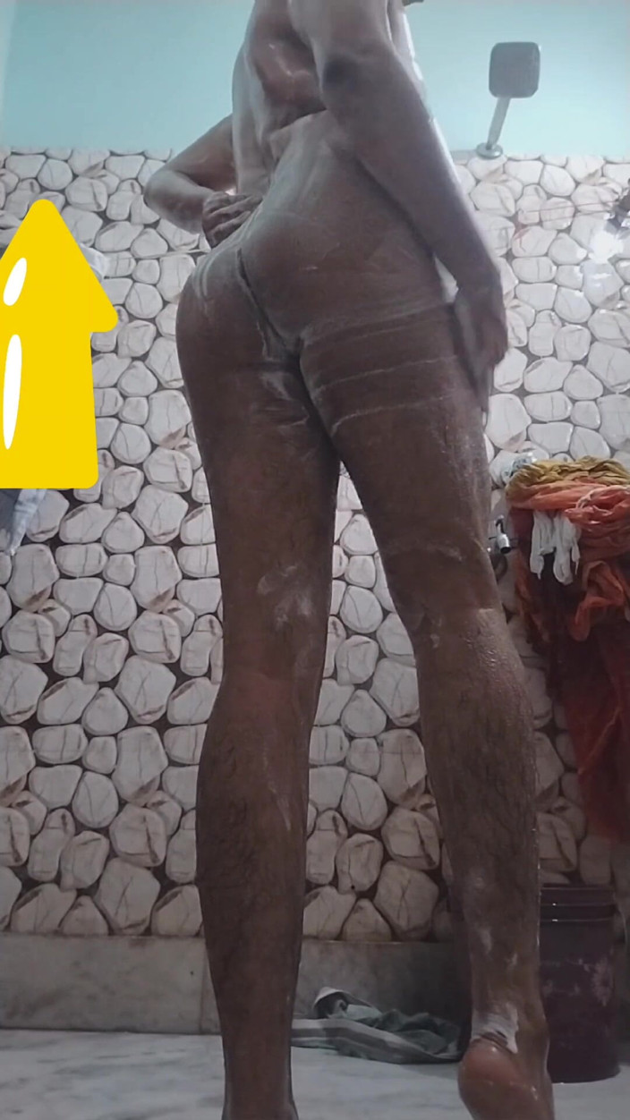 Ronit: Indiano gay tenta ser top, mas seu pau não erracted