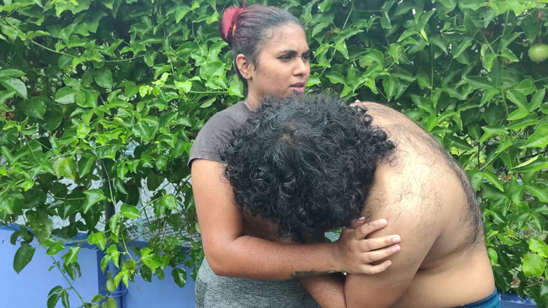 Vaigavarun45: Dragoste cu ploaie cu țâțe suge țâțele și țâțele