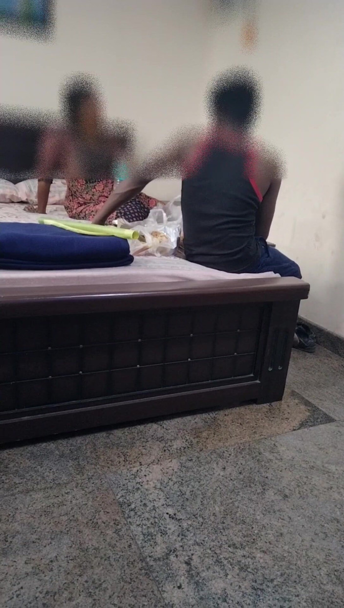 Tamil lesbian: Diskuse o focení a sexu