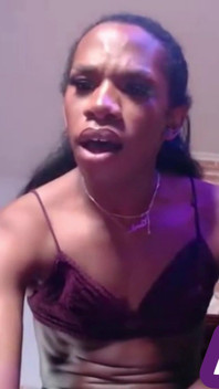 Aj180 se suce et caresse sa bite noire veineuse à Chaturbate - 4 jours de lycra sauvé